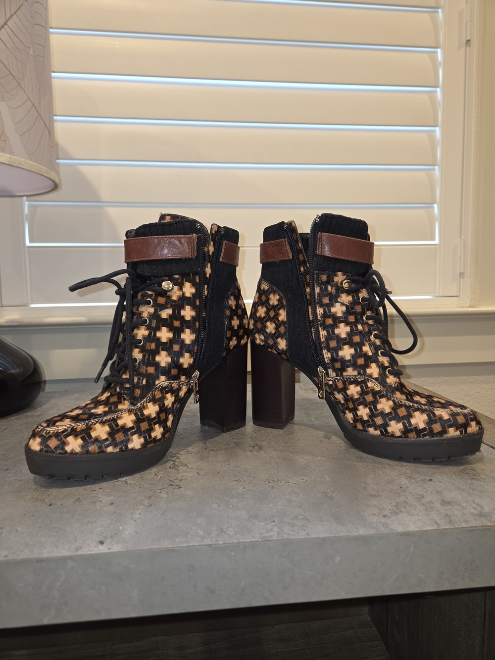 ANTONIO MELANI Black and Tan Patterned Lace-Up Block Heel Ankle Boots Size 7.5